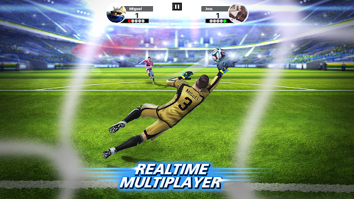 Football Strike - Multiplayer Soccer الحاسوب