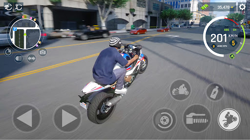 Real Moto Driving Racing World para PC