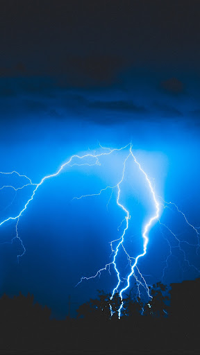 雷暴壁纸