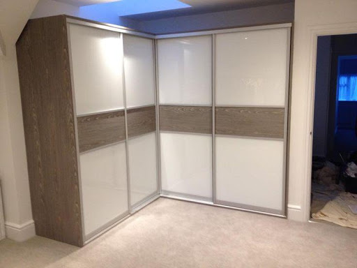 Corner Wardrobe الحاسوب